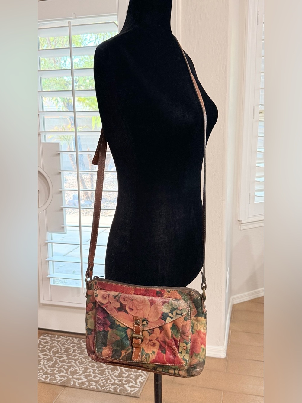 Patricia Nash Vintage Floral Print Leather Crossbody / Shoulder Bag